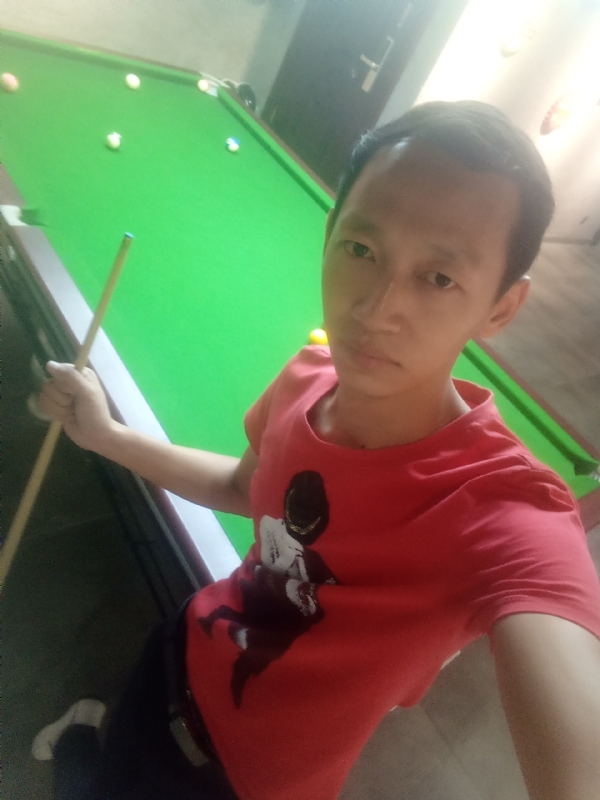 耳机分你一半的第一张照片--南平相亲服务中心