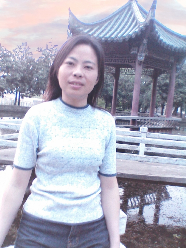 小草的第三张照片--南平相亲服务中心