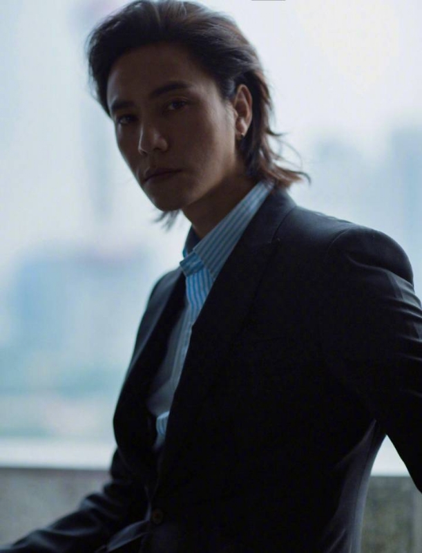 李嘉廷的第三张照片--南平相亲服务中心