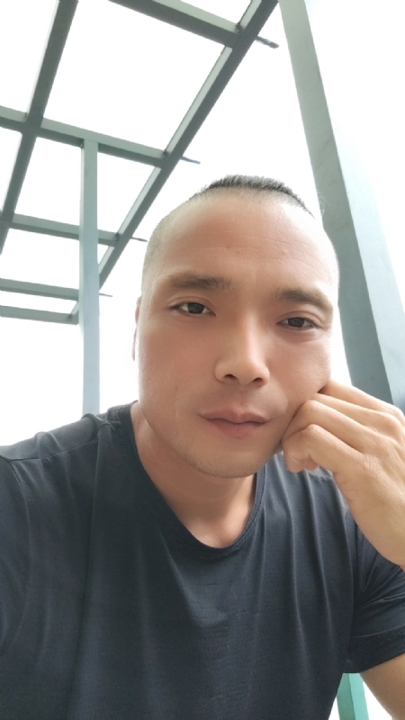 伯爵的第三张照片--南平相亲服务中心