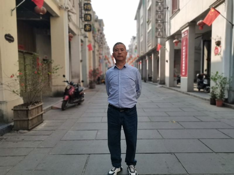 一粒尘埃的第一张照片--南平相亲服务中心